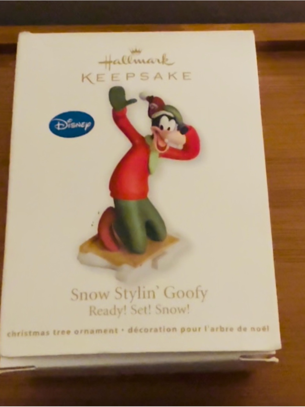 Hallmark Disney Ready/Set/Snow stylin’Goofy, NWT